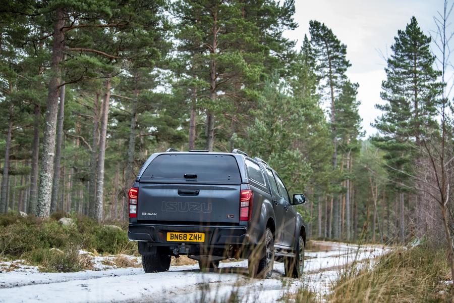  Isuzu D-Max Huntsman 2017 года  (UK) (фото 34 из 48)